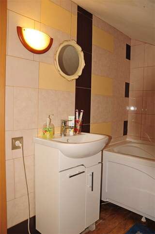 Гостиница Shinel Hotel Нижний Новгород бюджетный двухместный мансардный номер-4